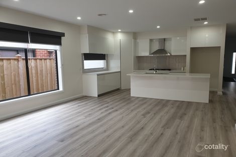 Property photo of 34 Meaford Street Mickleham VIC 3064