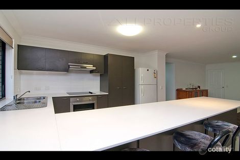 Property photo of 16 Flametree Crescent Berrinba QLD 4117