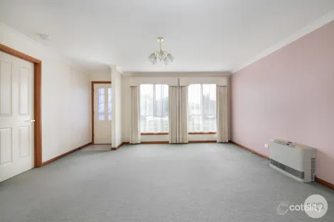 Property photo of 7 Cornwall Street Wendouree VIC 3355
