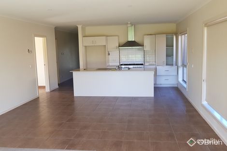 Property photo of 12 Elderberry Way Pakenham VIC 3810