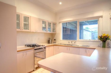 5 Winton St, Burwood, VIC 3125