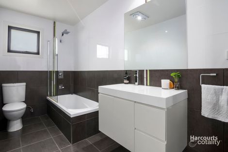 Property photo of 50 Karoola Road Lindisfarne TAS 7015
