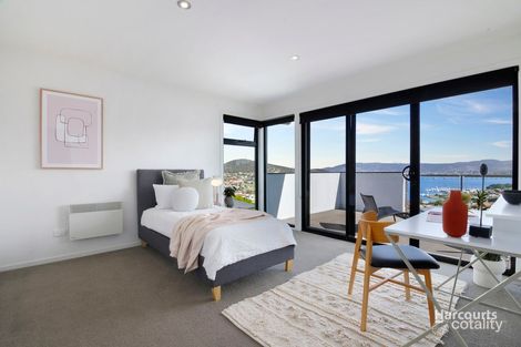 Property photo of 50 Karoola Road Lindisfarne TAS 7015