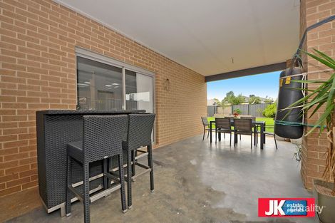 Property photo of 12 Embleton Avenue Tarneit VIC 3029