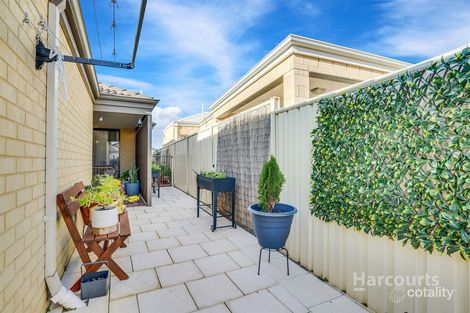 Property photo of 33 Dowerin Circuit Lakelands WA 6180