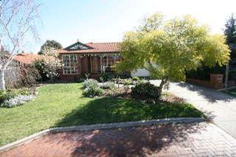 9 Constance Cl, Lysterfield, VIC 3156