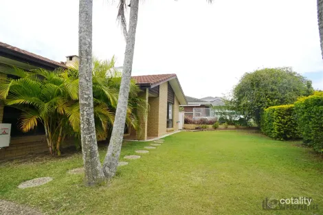14 Lochleven St, Carindale, QLD 4152