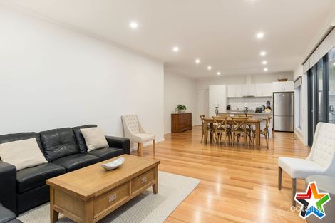 Property photo of 5 Holmes Road Mooroolbark VIC 3138