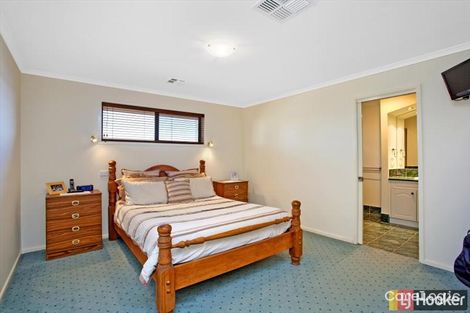 Property photo of 11 Boree Place Jerrabomberra NSW 2619