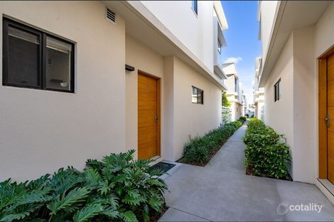 Property photo of 7/33 Sickle Avenue Hope Island QLD 4212