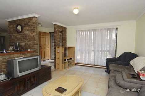 Property photo of 42 Grovelands Drive Camillo WA 6111