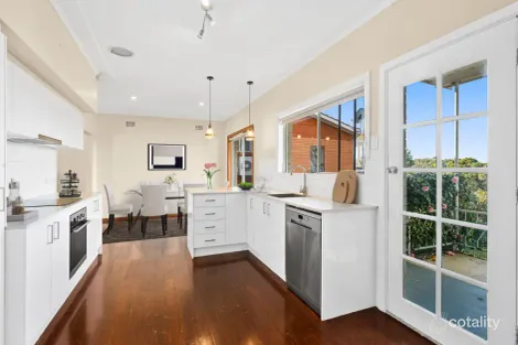 Property photo of 13 Shoobert Crescent Keiraville NSW 2500