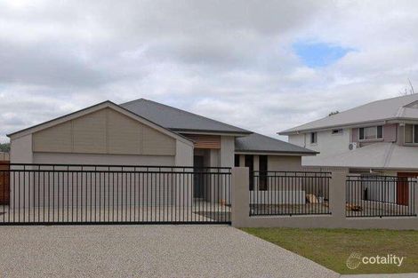 38 Christopher Pl, Sinnamon Park, QLD 4073