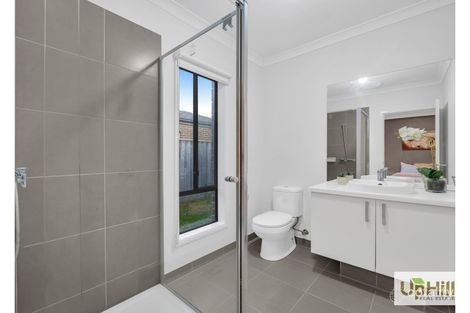 Property photo of 45 Marija Crescent Berwick VIC 3806