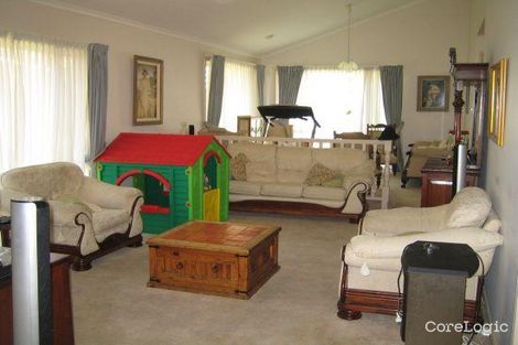 Property photo of 11 Cleveland Place Stretton QLD 4116