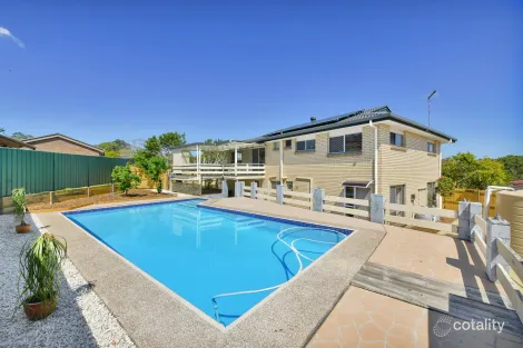 Property photo of 3 Transom Close Jamboree Heights QLD 4074