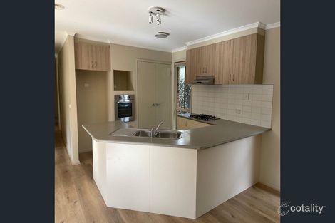 Property photo of 17 Whitlam Green Point Cook VIC 3030