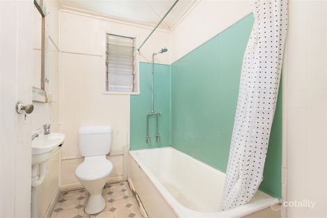 Property photo of 25 Qualtrough Street Woolloongabba QLD 4102