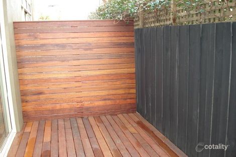 Property photo of 2/11 Bluff Avenue Elwood VIC 3184