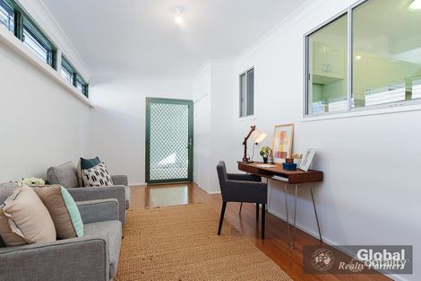 Property photo of 45 Conmurra Circuit Shortland NSW 2307