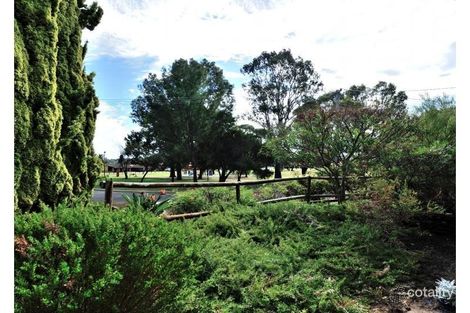 Property photo of 10 Chilham Close Marangaroo WA 6064