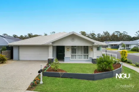 Property photo of 22 Cressbrook Circuit Deebing Heights QLD 4306