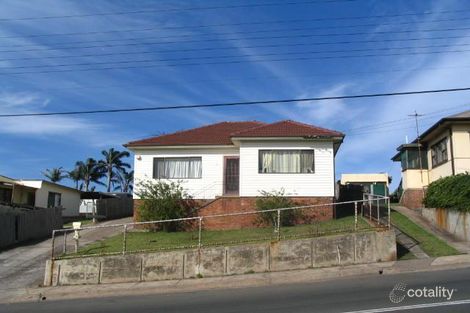 61 Lake Ave, Cringila, NSW 2502