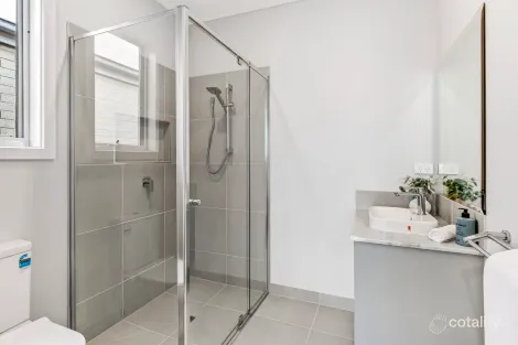 Property photo of 25 Esperence Crescent Ocean Grove VIC 3226