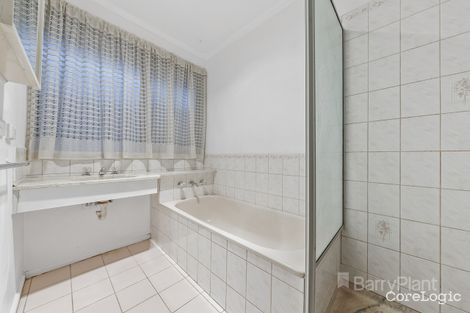 Property photo of 3 Edgeware Close Kealba VIC 3021