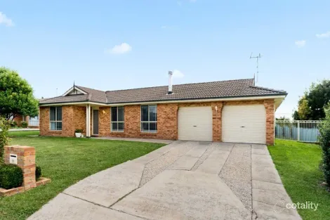 11 Loren St, Eglinton, NSW 2795