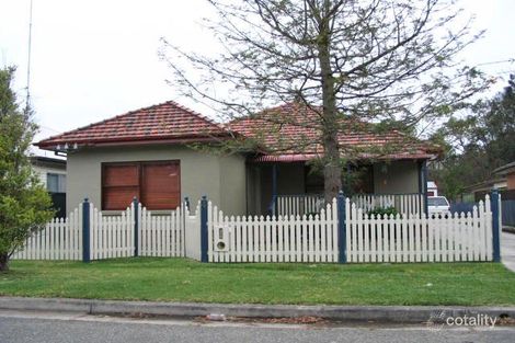 Property photo of 4 St Johns Drive Croudace Bay NSW 2280