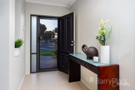 Property photo of 1 Pearl Place Point Cook VIC 3030