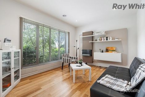 Property photo of 7 The Entrance Caroline Springs VIC 3023