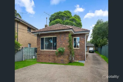 27 Montgomery Ave, Revesby, NSW 2212