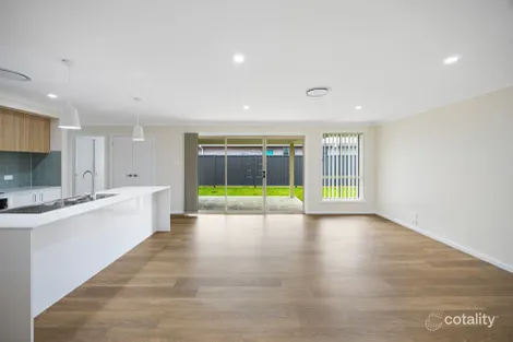 Property photo of 5 Orchard Court Caerleon NSW 2850