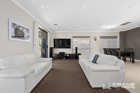 Property photo of 6 Hurlingham Place Caroline Springs VIC 3023