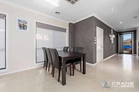Property photo of 6 Hurlingham Place Caroline Springs VIC 3023