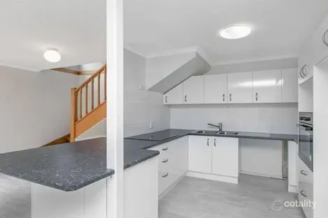 Property photo of 1/27 Brassey Street Fairfield QLD 4103