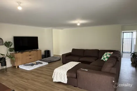 Property photo of 28 Greyhound Circle Gledhow WA 6330