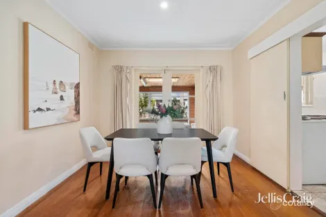 Property photo of 18 Folkestone Road Glen Waverley VIC 3150