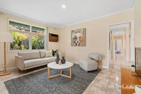 Property photo of 18 Folkestone Road Glen Waverley VIC 3150