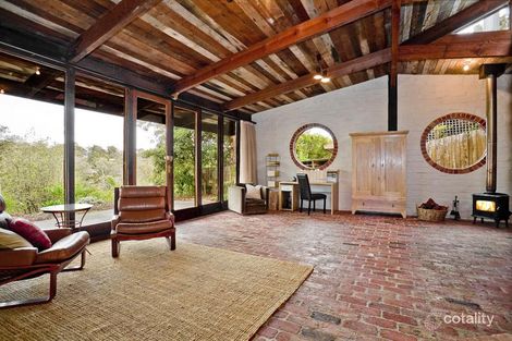 Property photo of 6 Amaroo Court Eltham VIC 3095