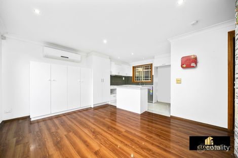 Property photo of 18 Yeronga Close St Johns Park NSW 2176