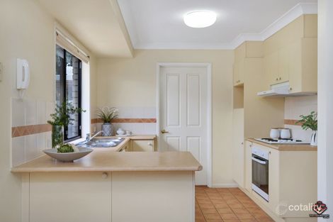 Property photo of 25/90 Oakleaf Street Eight Mile Plains QLD 4113