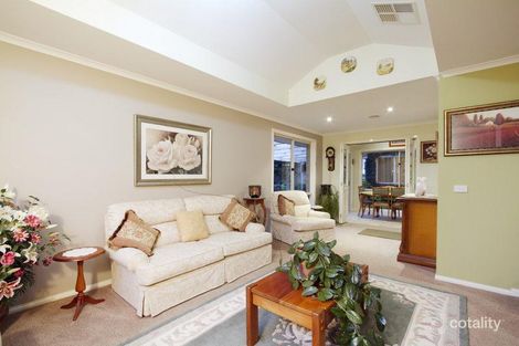 Property photo of 15 Harcourt Way Berwick VIC 3806