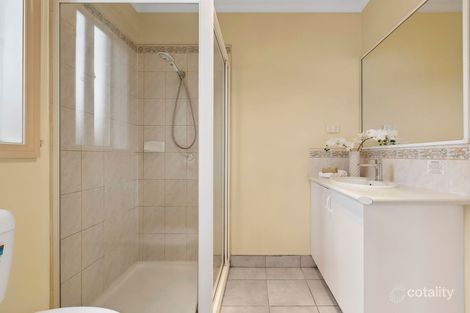 Property photo of 4 Gatwick Court Cranbourne East VIC 3977