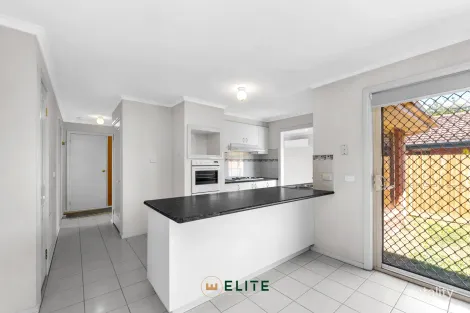 Property photo of 33 Michelle Drive Berwick VIC 3806