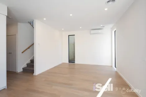 Property photo of 10 Azure Crescent Keysborough VIC 3173