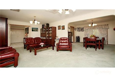 Property photo of 14 Ashcroft Crescent Monash ACT 2904