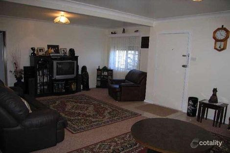 Property photo of 32 Sellers Crescent Bellambi NSW 2518